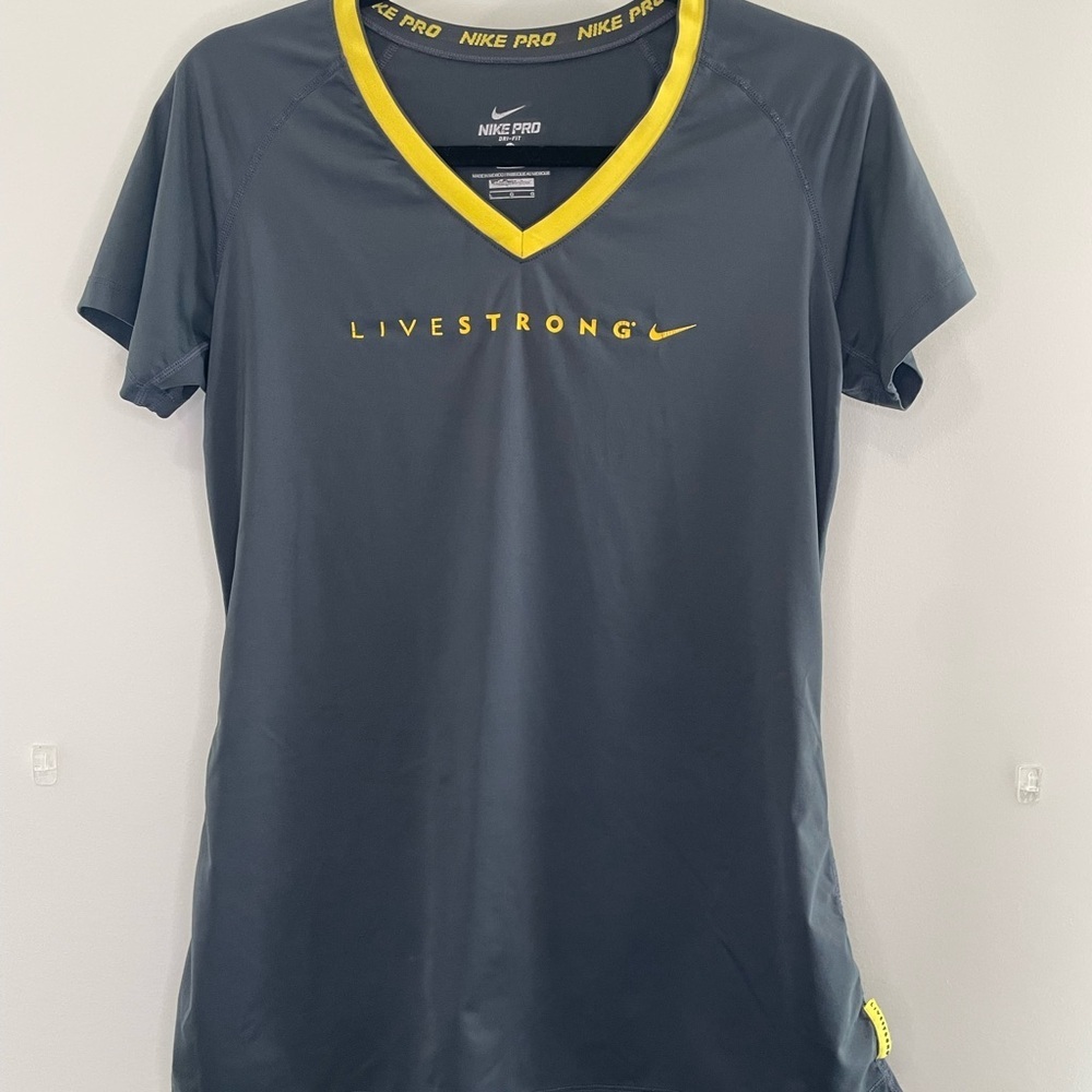 Nike Women's Short Sleeve Gray and Yellow Tee